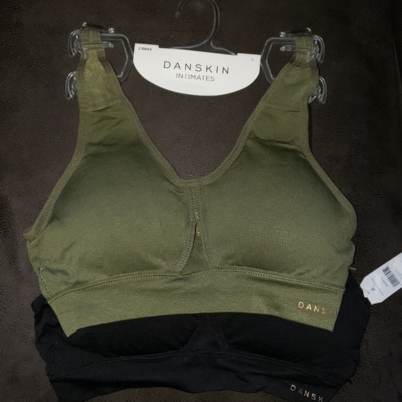 danskin keyhole sports bra